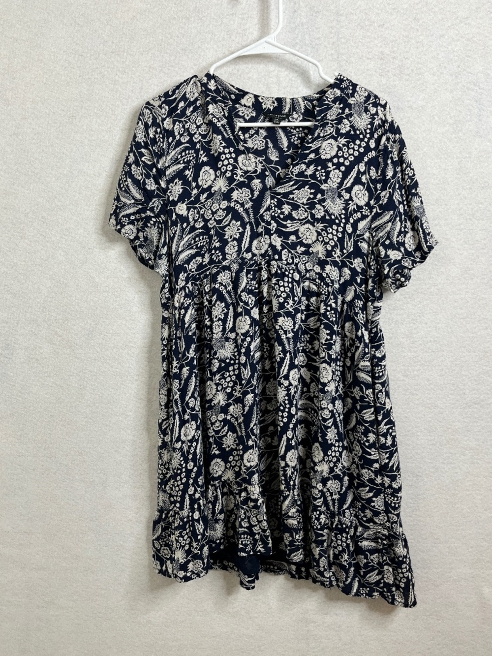 Lucky Brand Floral Dress Small Petite Navy Blue White Boho Short Sleeve Mini Dre